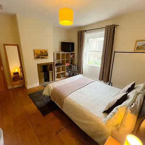 Rural Yorkshire Getaway - Modern Victorian Cottage, Long Term Offers, Message Direct , Luddendenfoot United Kingdom